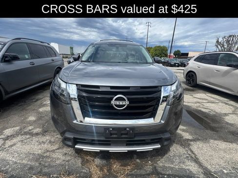 Used 2025 Nissan Pathfinder SL w/ SL Premium Package FWD image 3