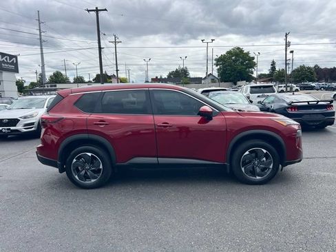 Used 2024 Nissan Rogue SV w/ SV Premium Package AWD/4WD image 6