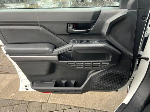 New 2026 Toyota Tacoma SR5 AWD/4WD image 16