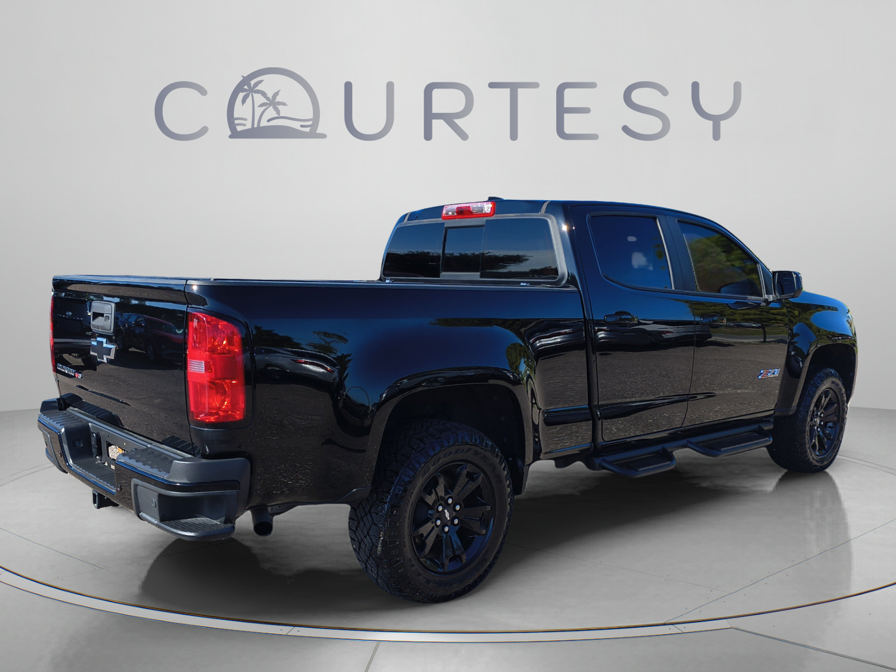 Used 2020 Chevrolet Colorado Z71 w/ Z71 Midnight Edition AWD/4WD image 5