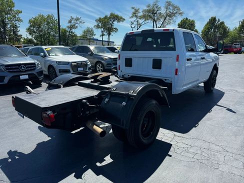 Used 2022 RAM 3500 Tradesman RWD image 5