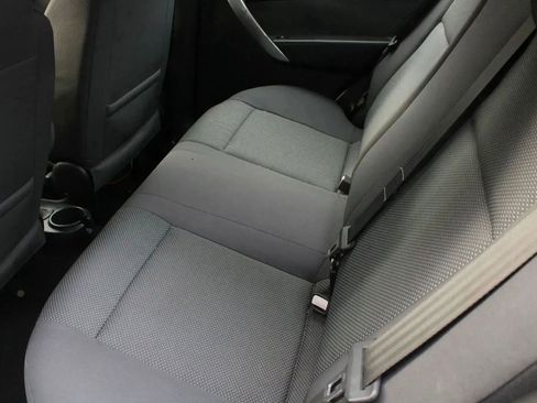 Used 2009 Chevrolet Aveo LT w/ Power and Convenience Package FWD image 9
