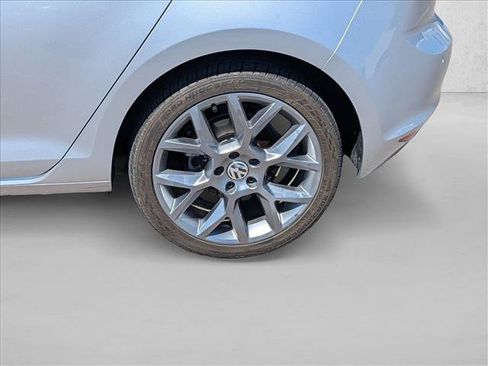 Used 2015 Volkswagen e-Golf Limited Edition FWD image 15