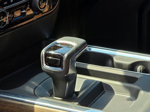 Certified 2023 Chevrolet Silverado 1500 High Country w/ High Country Premium Package AWD/4WD image 24