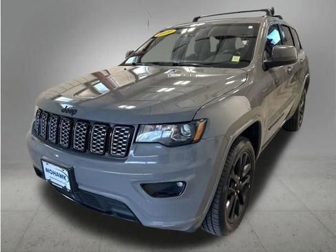 Used 2020 Jeep Grand Cherokee Altitude AWD/4WD image 1