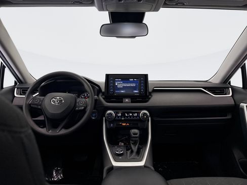 Used 2021 Toyota RAV4 XLE w/ Convenience Package AWD/4WD image 14