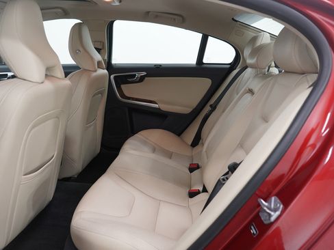 Used 2016 Volvo S60 T5 Premier w/ Climate Package image 13