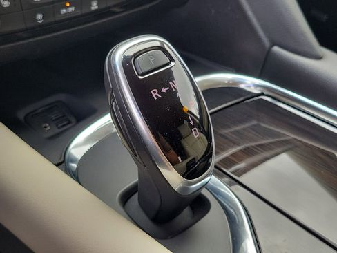 Used 2021 Buick Enclave Essence w/ Sound and Sites Package image 30