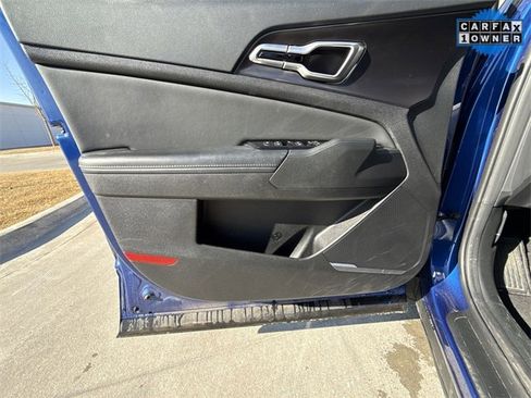 Used 2023 Kia Sportage EX image 13