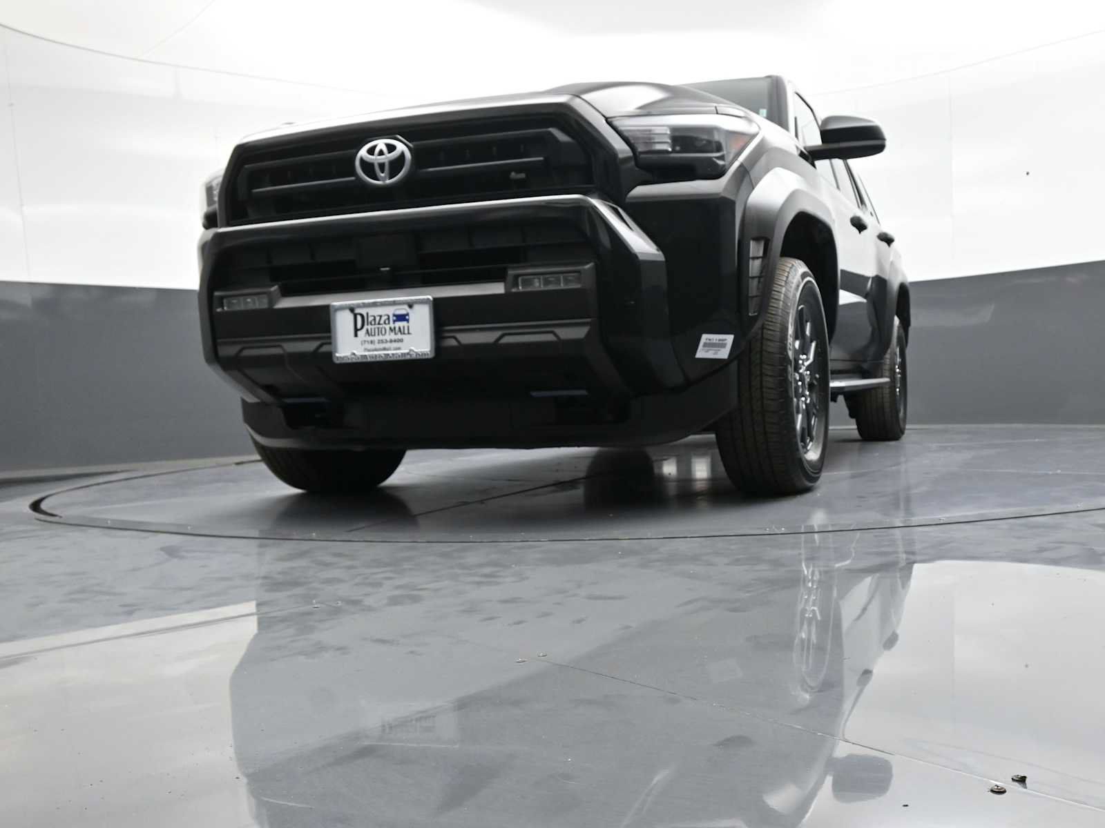 Used 2025 Toyota 4Runner SR5 AWD/4WD image 25