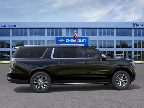 New 2026 Chevrolet Suburban Premier image 5