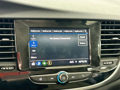 Used 2022 Buick Encore Preferred w/ Safety Package AWD/4WD image 4