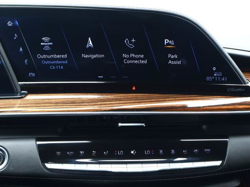 Used 2023 Cadillac Escalade Luxury w/ LPO, Illumination Package RWD image 15