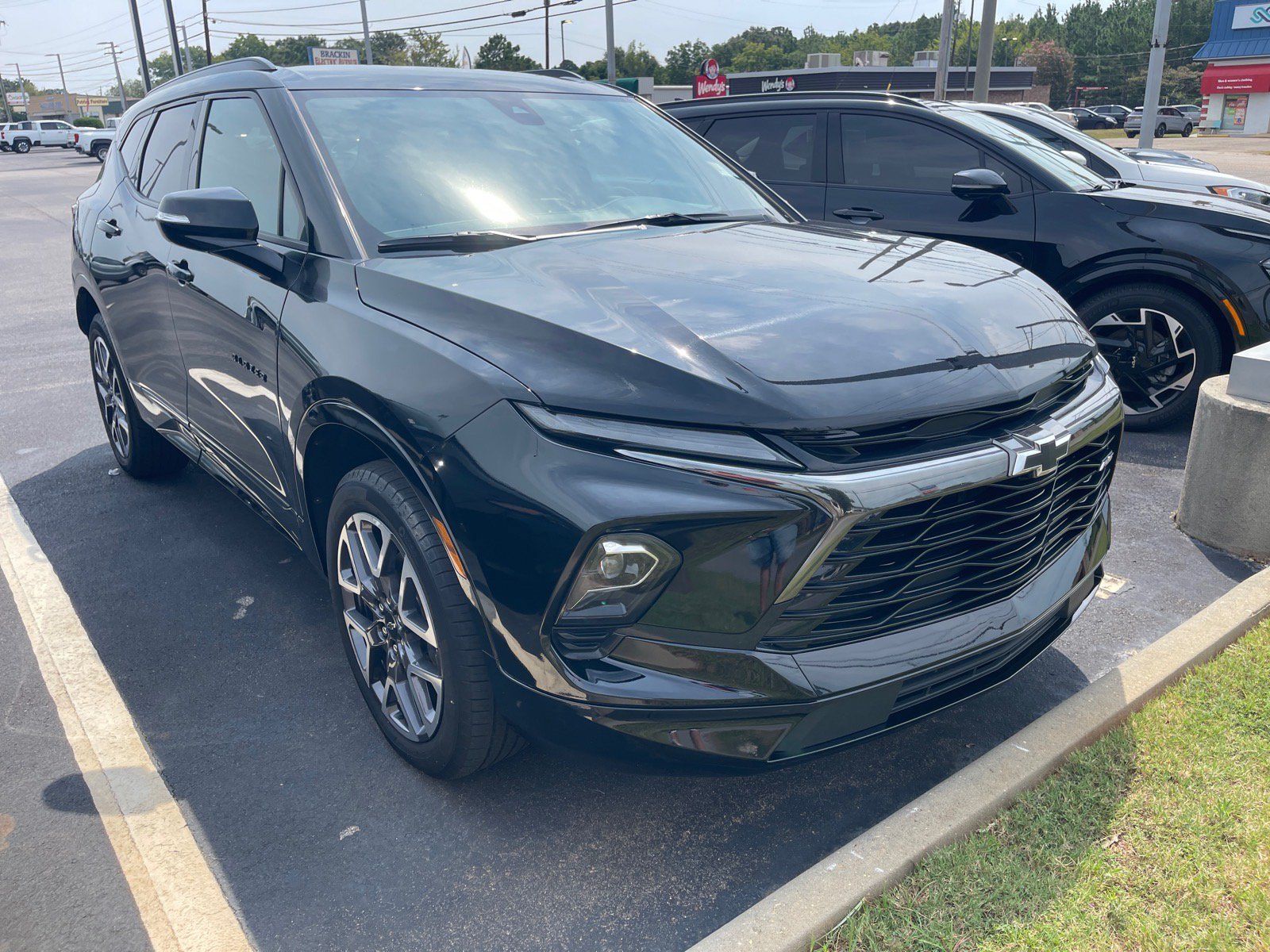 Used 2025 Chevrolet Blazer RS FWD image 3