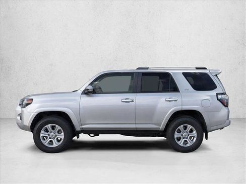 Used 2024 Toyota 4Runner SR5 Premium w/ Moonroof Package AWD/4WD image 4