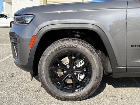 New 2026 Jeep Grand Cherokee Altitude RWD image 23