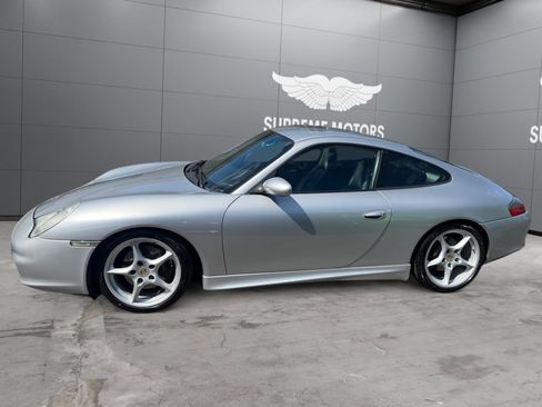 Used 2004 Porsche 911 Carrera RWD image 2