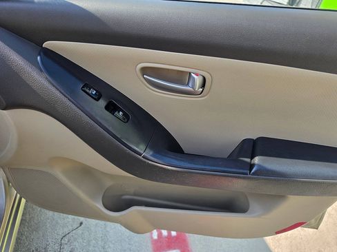 Used 2008 Hyundai Elantra GLS FWD image 29