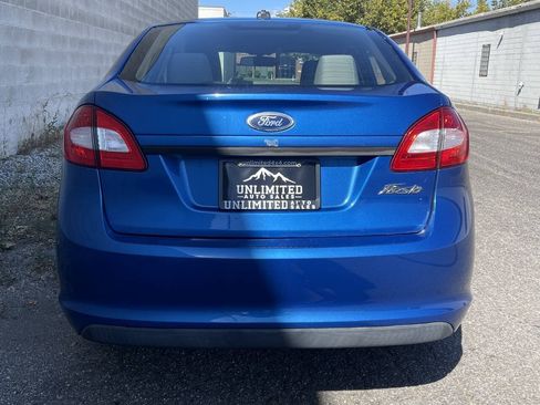 Used 2011 Ford Fiesta S FWD image 4