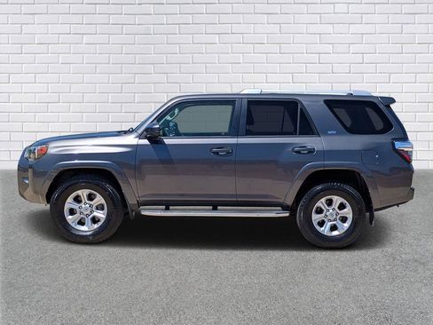 Used 2016 Toyota 4Runner SR5 RWD image 2