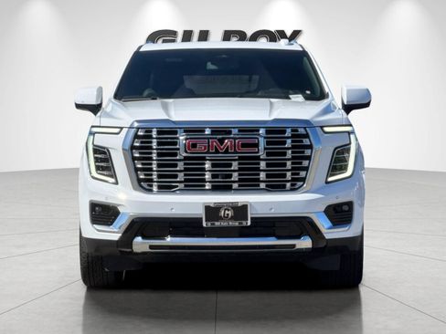 Used 2025 GMC Yukon XL Denali AWD/4WD image 8