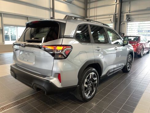 Used 2025 Subaru Forester Limited image 20