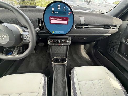 Used 2026 MINI Cooper 4-Door Hardtop FWD image 24