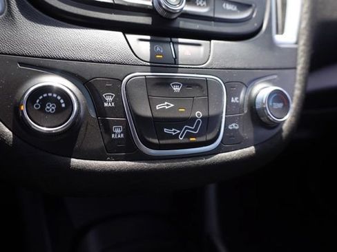 Used 2025 Chevrolet Malibu LS FWD image 26