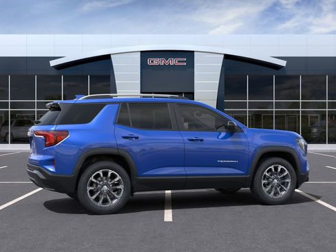 New 2025 GMC Terrain Elevation w/ Elevation Premium Package AWD/4WD image 5