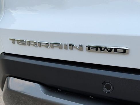 Used 2025 GMC Terrain Elevation AWD/4WD image 45