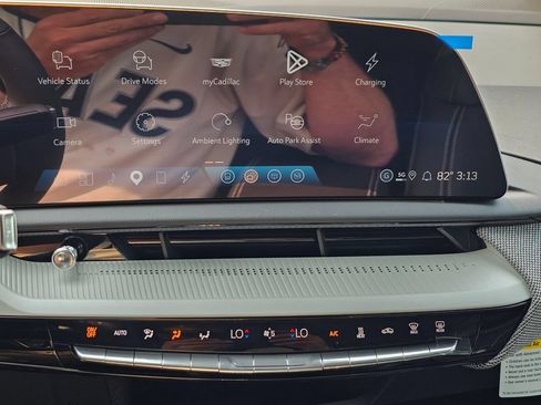 New 2026 Cadillac Optiq Luxury 2 AWD/4WD image 28