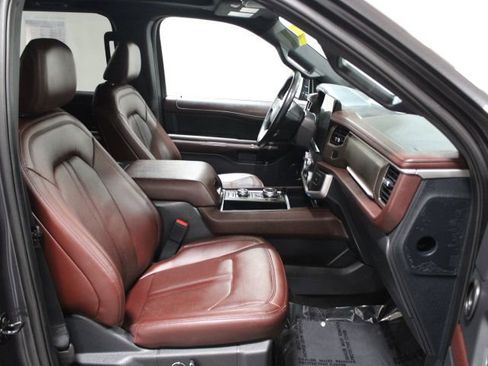 Used 2022 Ford Expedition Max Limited image 28