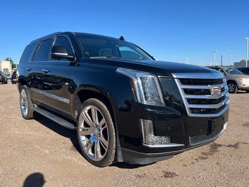 Used 2015 Cadillac Escalade Luxury AWD/4WD image 8