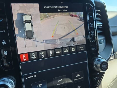 Used 2024 RAM 2500 Limited image 26