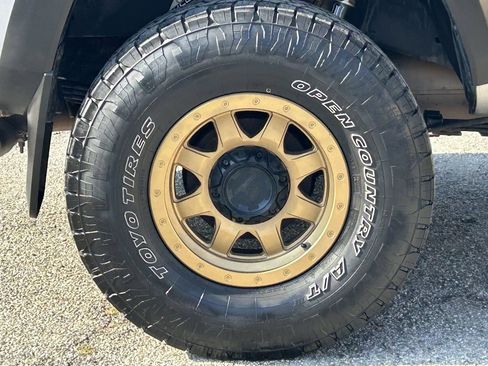 Used 2019 Toyota Tacoma TRD Off-Road w/ Technology Package image 8