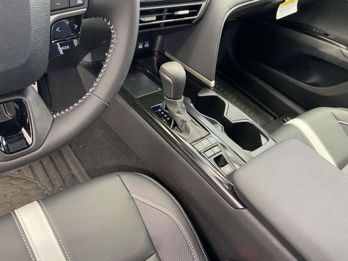 Used 2026 Toyota Camry SE image 19