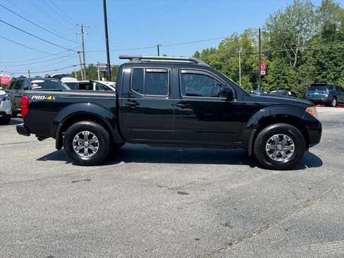 Used 2016 Nissan Frontier PRO-4X w/ Pro-4x Luxury Package AWD/4WD image 2