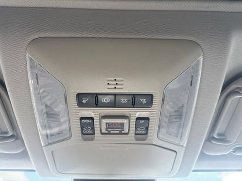 Used 2019 Toyota RAV4 XLE w/ Convenience Package FWD image 34