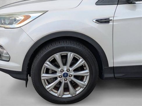 Used 2017 Ford Escape Titanium FWD image 14