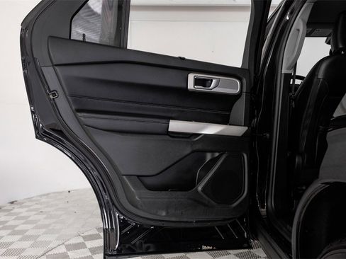 Used 2021 Ford Explorer Limited w/ Equipment Group 301A image 49