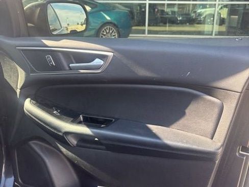 Used 2017 Ford Edge SEL w/ Equipment Group 201A image 24