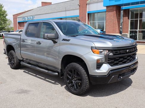 Used 2024 Chevrolet Silverado 1500 Custom Trail Boss AWD/4WD image 4