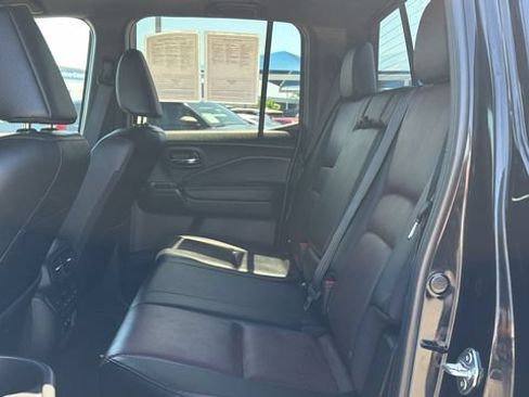 Used 2025 Honda Ridgeline Black Edition image 15