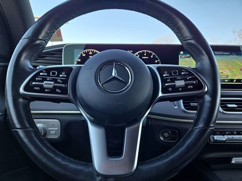 Used 2022 Mercedes-Benz GLS 450 4MATIC image 17