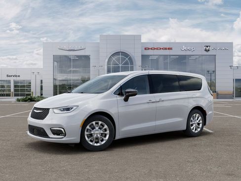 New 2026 Chrysler Pacifica Limited w/ Uconnect Theater Family Group image 2