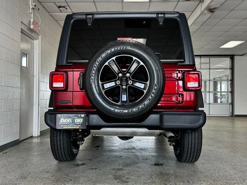 Certified 2022 Jeep Wrangler Unlimited Sport AWD/4WD image 5