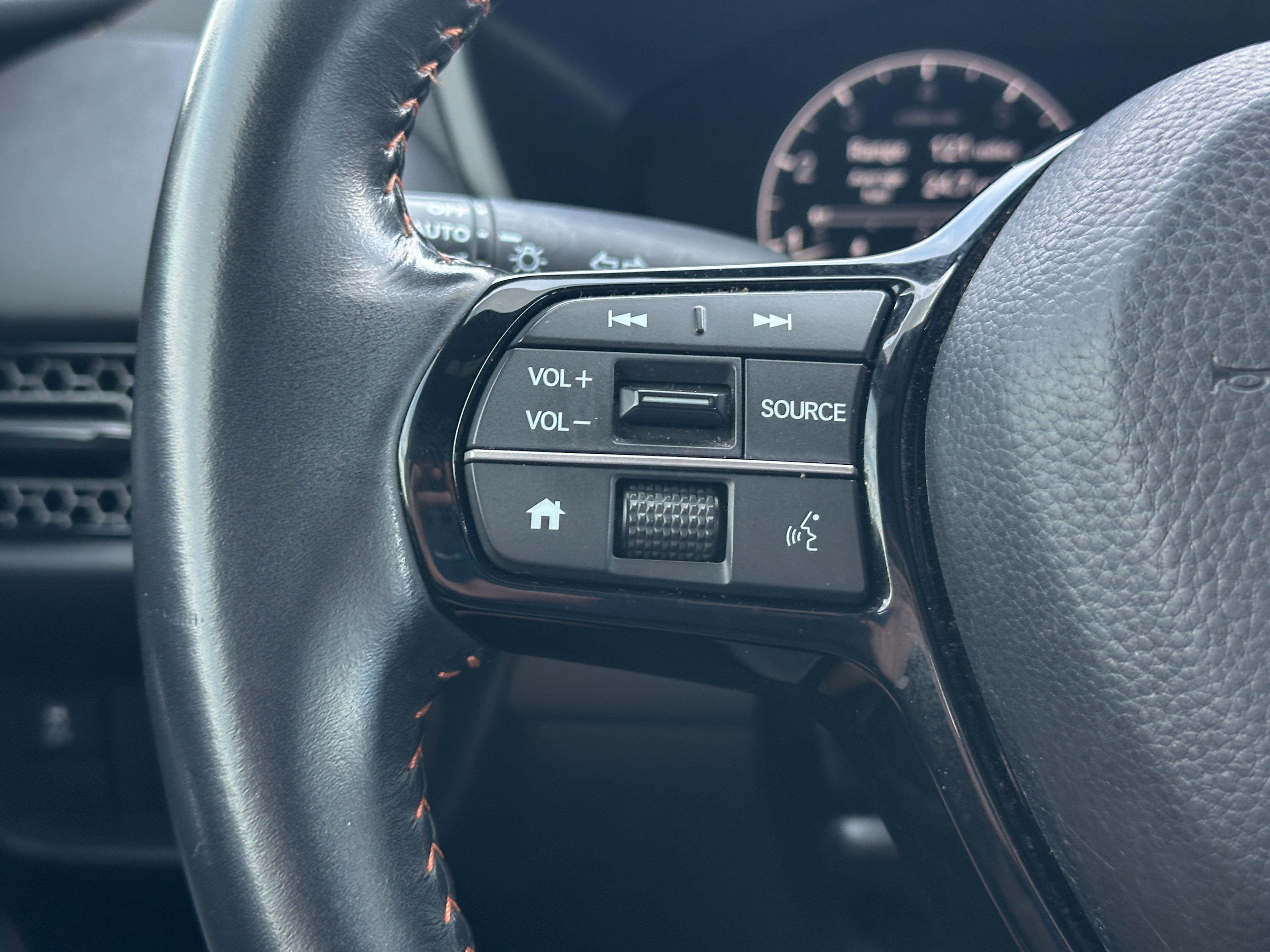 Certified 2025 Honda HR-V Sport image 29