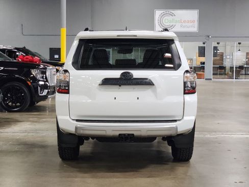 Used 2024 Toyota 4Runner TRD Off-Road Premium w/ Off Road Premium Plus Package AWD/4WD image 8