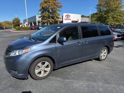 Used 2014 Toyota Sienna LE