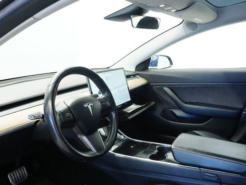 Used 2018 Tesla Model 3 Mid Range image 22